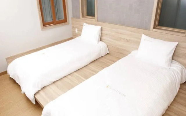 24 Guesthouse Hongdae