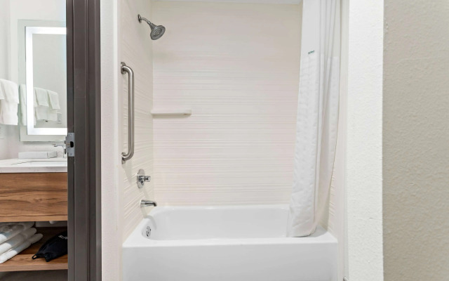 Hawthorn Extended Stay by Wyndham Port Arthur