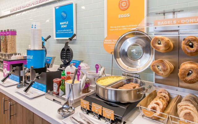 Tru by Hilton Fayetteville I-95, NC