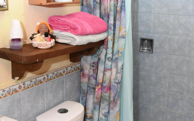 Room in B&B - Cancun Guest House 6