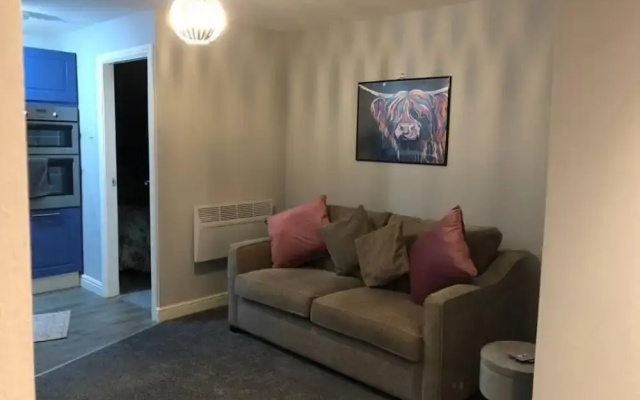 Captivating 1-bed Apartment in Hednesford