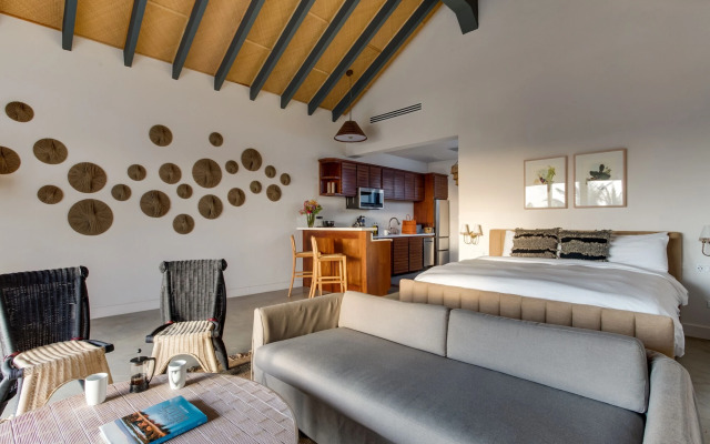 Itz'ana Resort & Residences