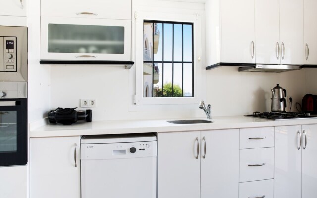 Important Group Villa BD463 4 Bedrooms