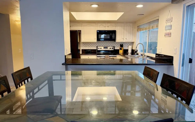 Panoramic View Bayfront Gem 3BR