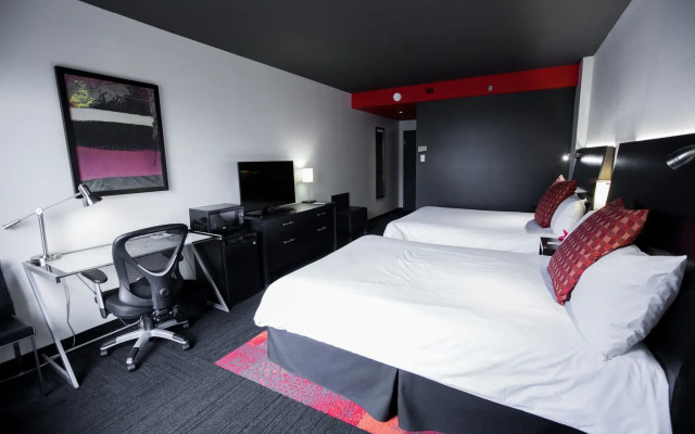 Grand Times Hotel Quebec City Airport