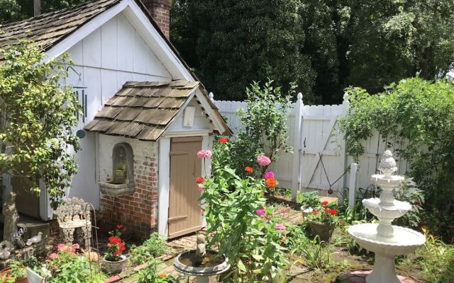 Governor's Bed and Breakfast