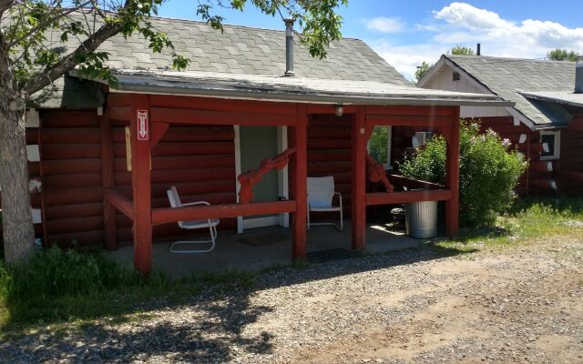 Roundtop Mountain Vista - Cabins and Motel