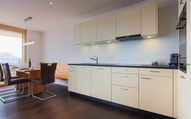 Apartmenthaus Riederhoru A 1. OG Ost