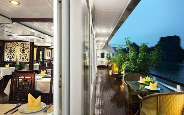 Paloma Cruise