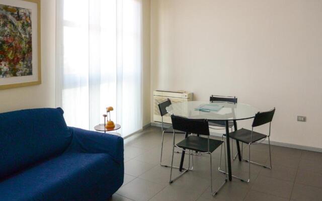 Vista Hotel & Residence