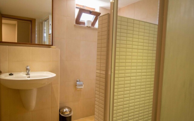 Hotel Holiday Calbis