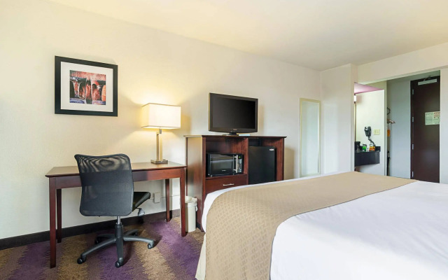 Holiday Inn Hotel and Suites Richmond West End by IHG