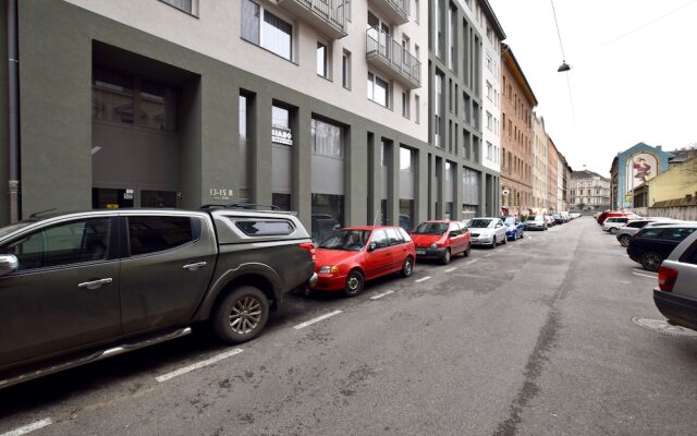 Standard Apartment by Hi5 - Garay