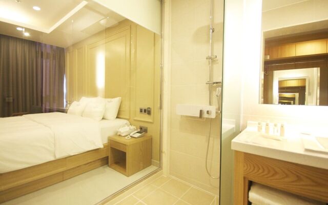 Time Square Hotel