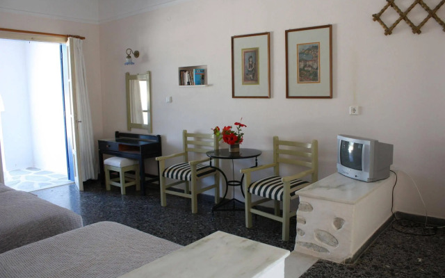 Naoussa Hotel Paros by Booking Kottas