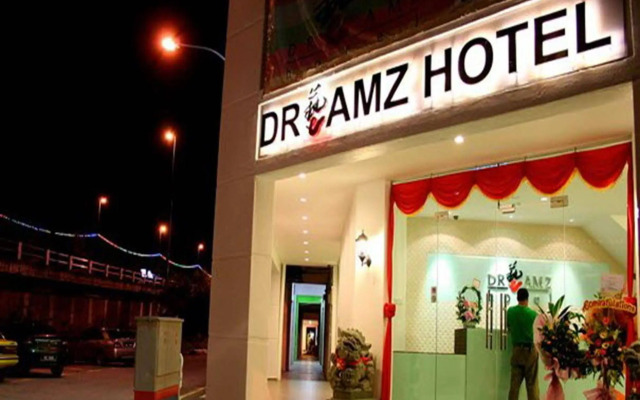 Hotel Zamburger Plaza Mahkota