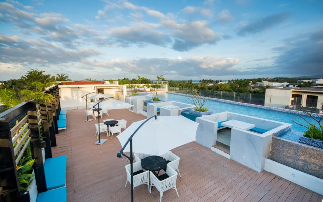 Ferra Hotel and Garden Suites