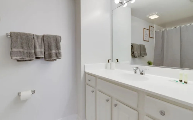 Spacious 2BR Condo at Ballston