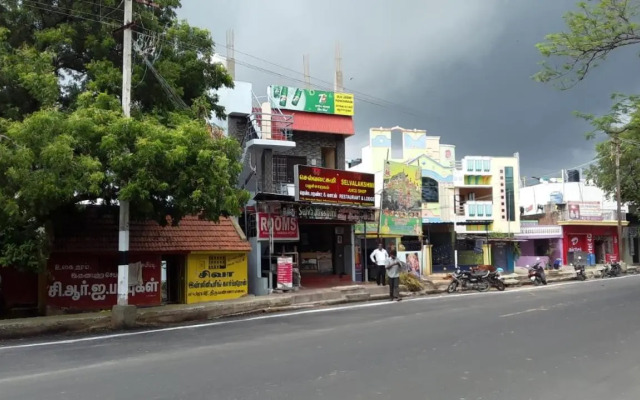 Selvalakshmi Restaurant and Lodge