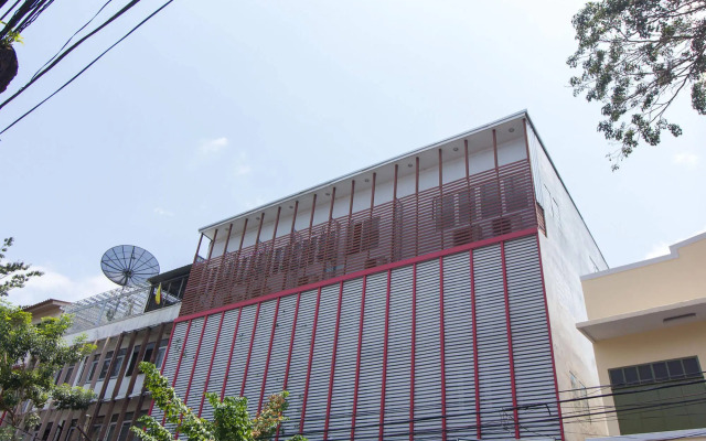 ZEN Rooms Damrongrak Road