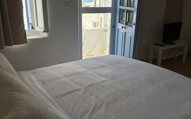 Nesa Paros