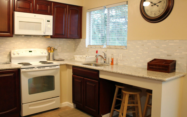 Brighton Guesthouse (Walk to Metro)