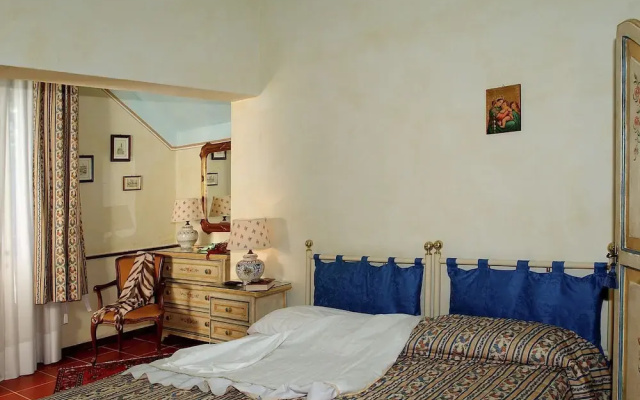 Majestic Farmhouse in San Vivaldo With Swimming Pool