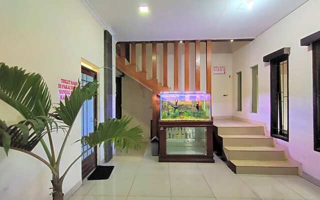 Penginapan Family Raya Lembang by ZUZU