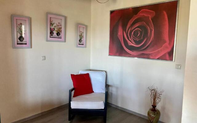 Themis apartment