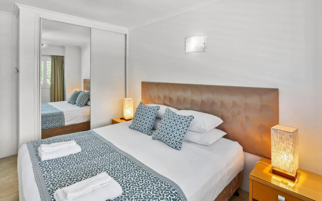Agincourt Beachfront Apartments