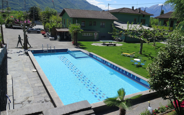 Bamboohouse Motel Riazzino