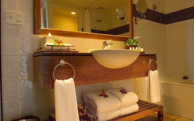 OUTRIGGER Fiji Beach Resort