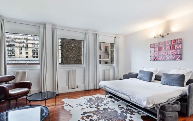 Stunning One Bedroom Apartment Sleeps 5 In Paris