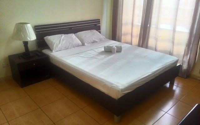 OYO 769 Poblacion Suites Polaris