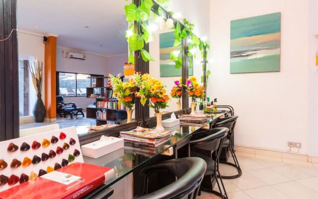 RedDoorz Plus @ Padma Utara 3