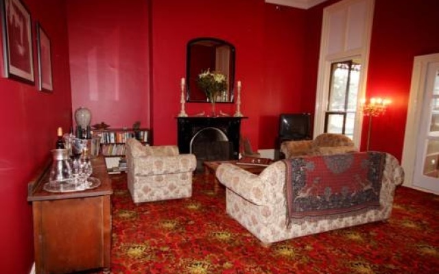 The Victoria Rutherglen – Lobby – Rutherglen