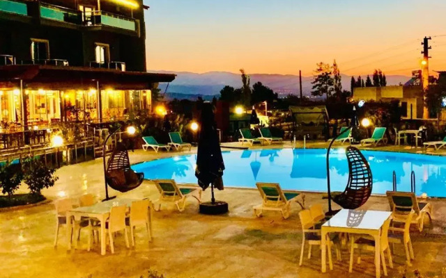 Pamukkale White Heaven Suite Hotel