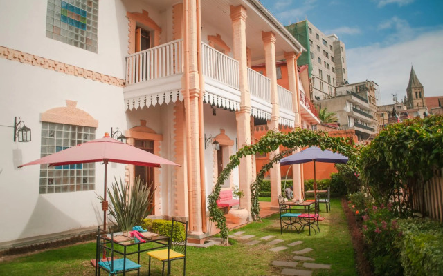 Maison Lovasoa