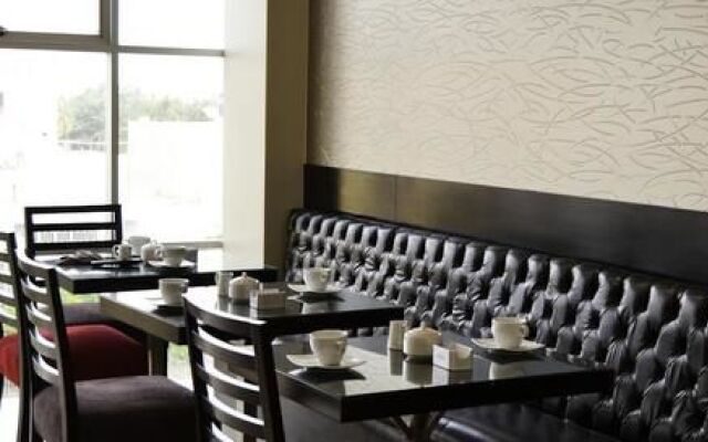 Roswal Hotel