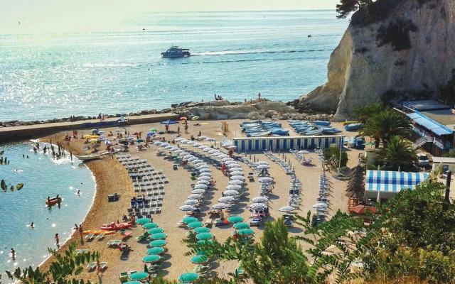 Beautiful Apartment in Grottammare With 1 Bedrooms