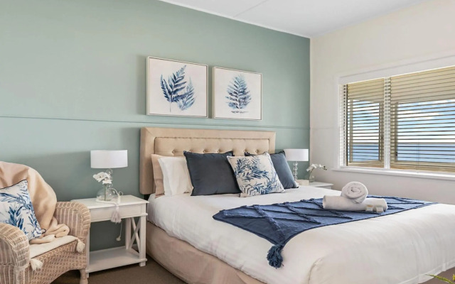Ocean Blue Apartment Two - oceanfront apartment