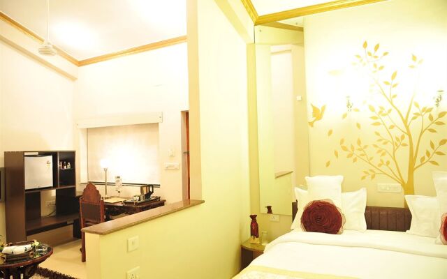 United-21 Emerald Forest Hotel