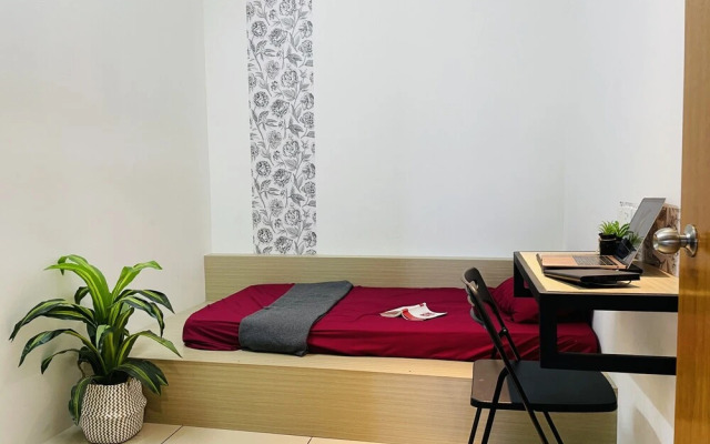 OYO Home 90421 Suriamas Suites Condominum 2