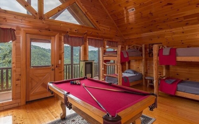 Splash Country 4 Bedrooms 4 Bathrooms Cabin