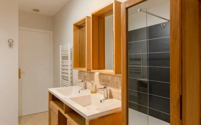 House in Ploudalmezeau With Garden & Terrace