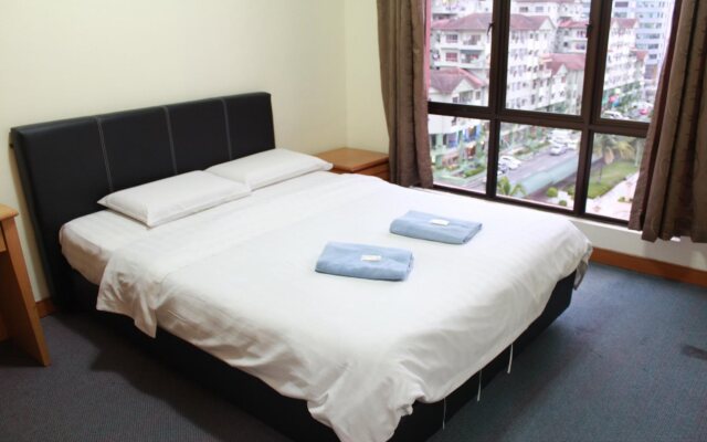 Marimari Marina Service Condo