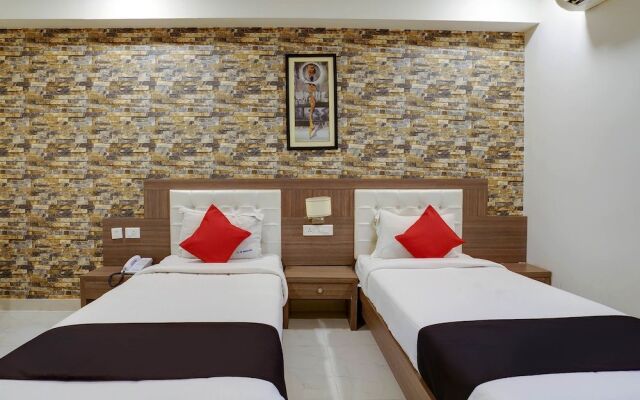 Capital O 49135 Sri Simran Park Hotel