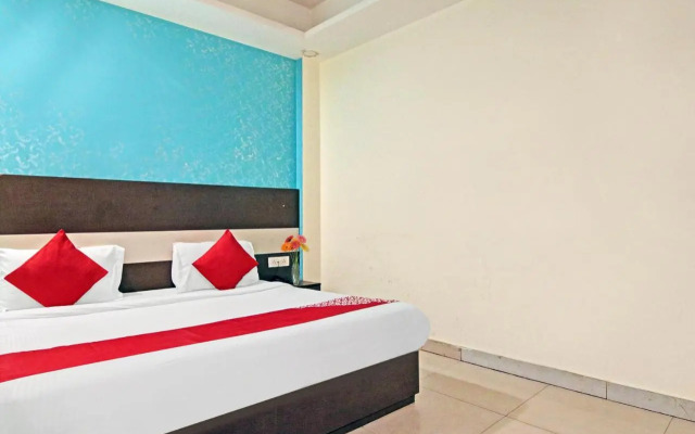 Oyo Flagship 807479 Hotel Collection