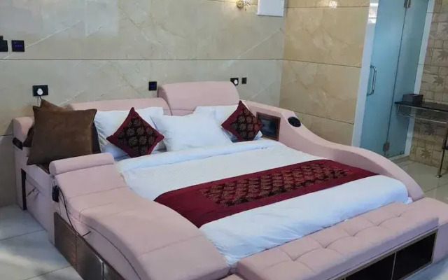 W & H View Residency