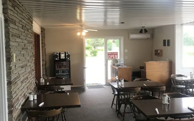 Shenstone Motor Inn & Restaurant